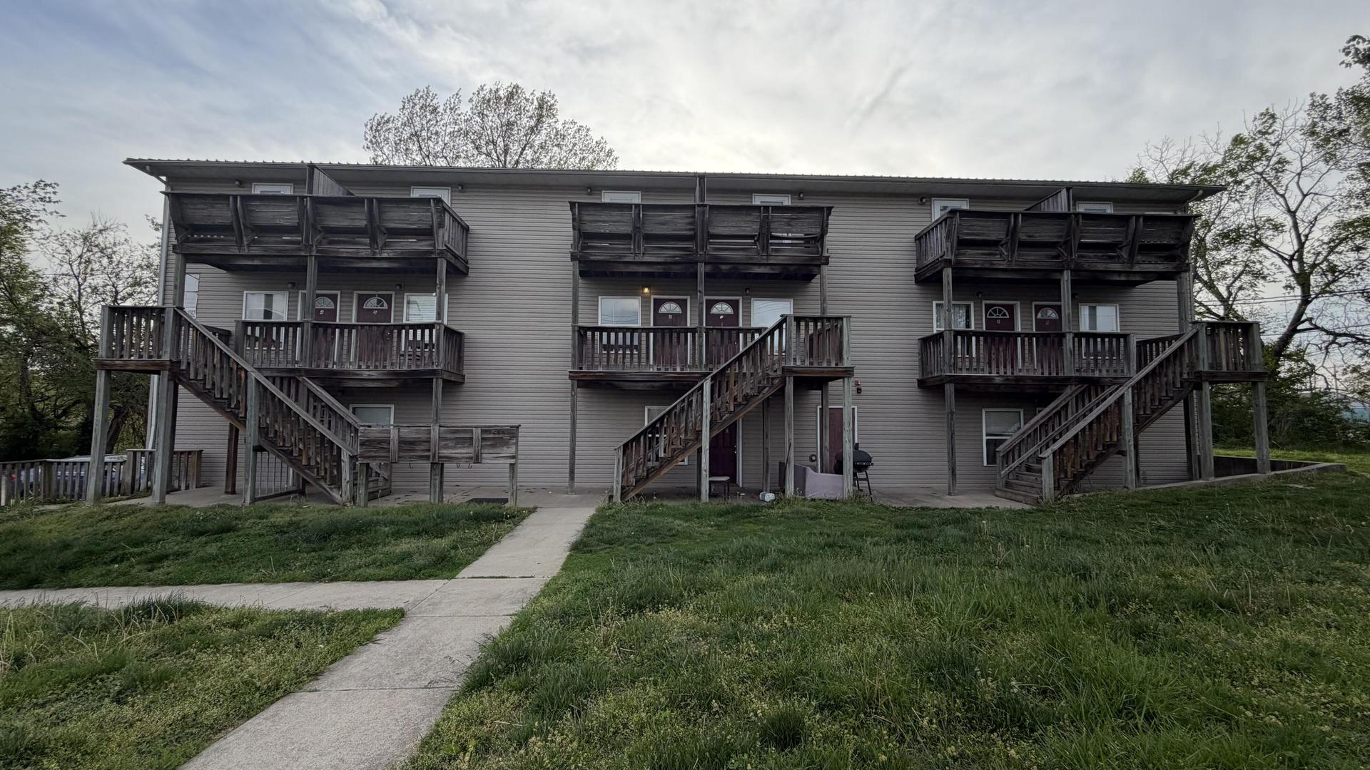 600 S Washington Street Property Photo 2