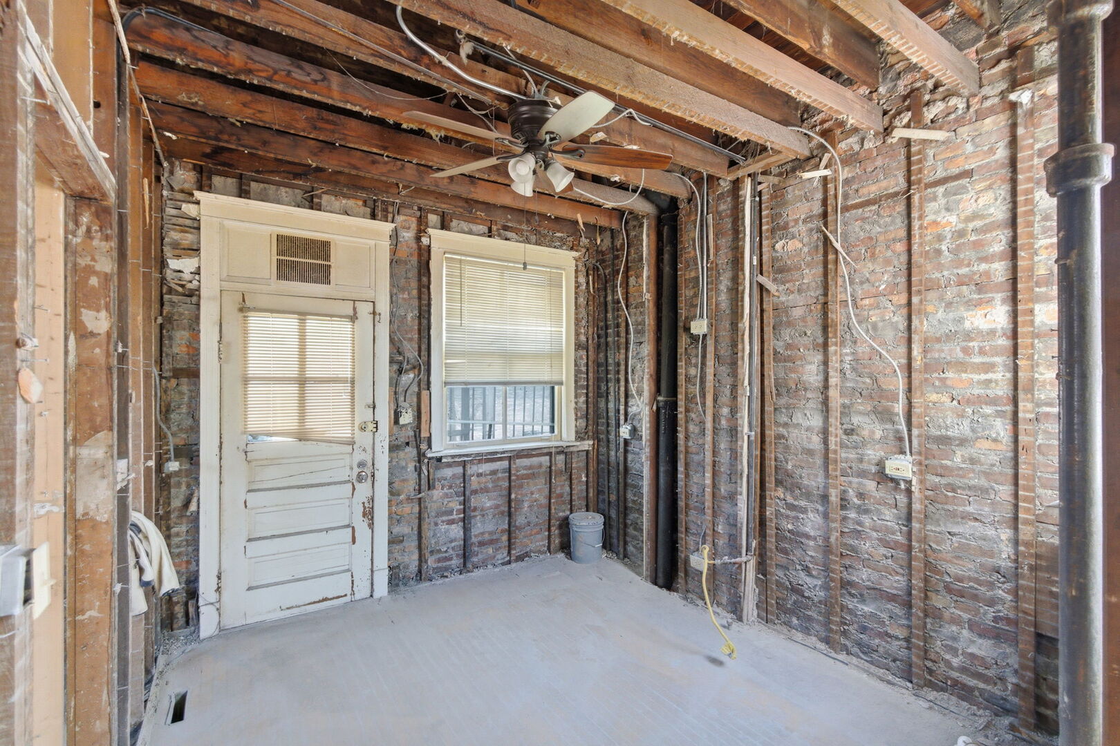4135 S Wallace Street Property Photo 10
