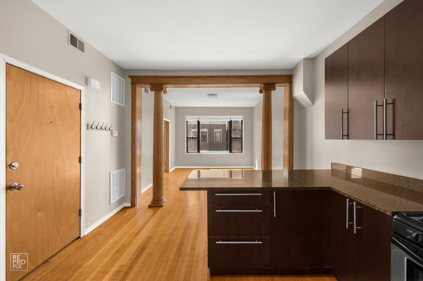 1904 W North Avenue 2 Property Photo 2