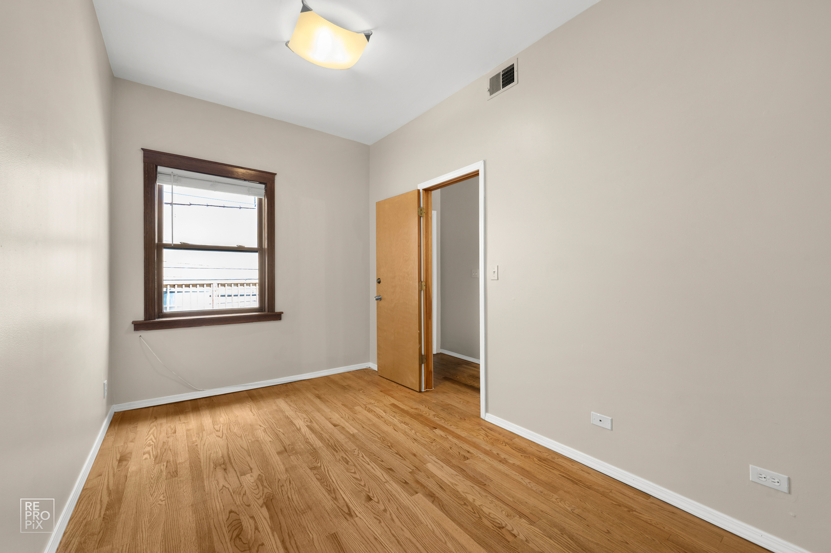 1904 W North Avenue 2 Property Photo 8
