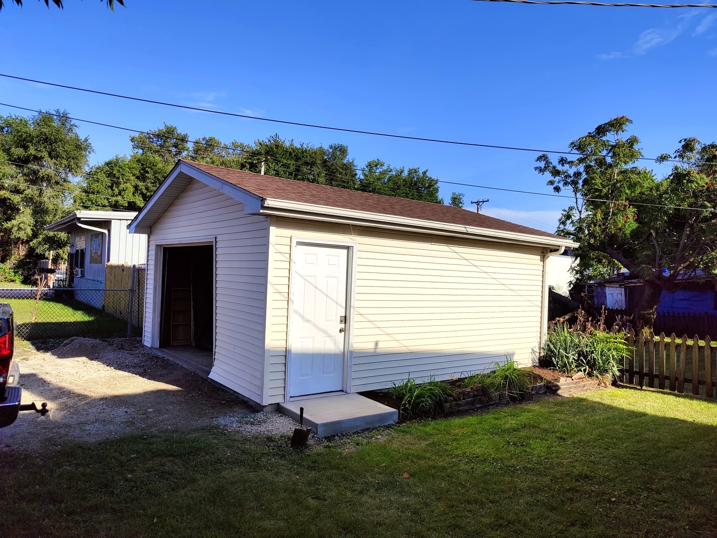 226 Henderson Avenue Property Photo 5