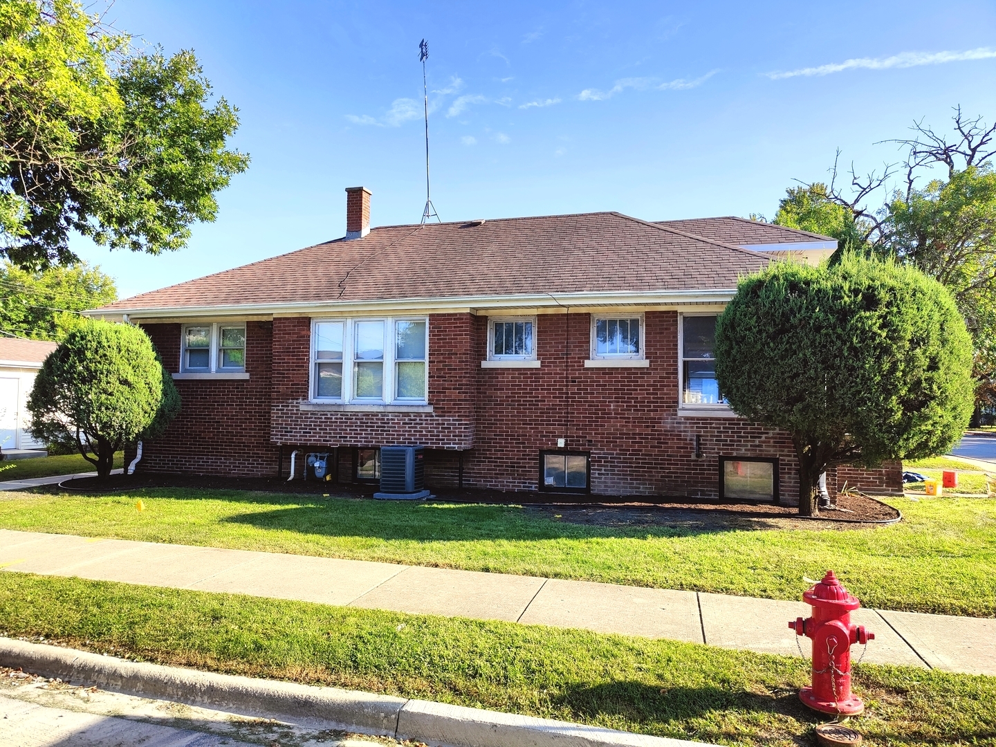 226 Henderson Avenue Property Photo 8