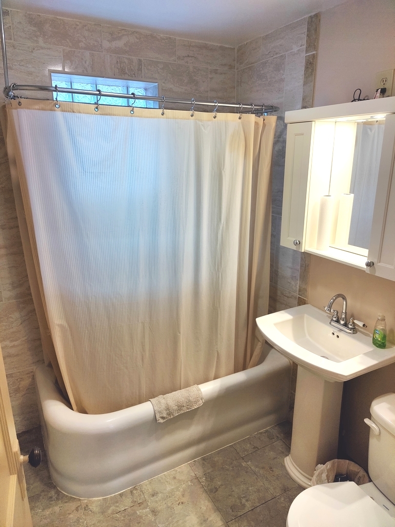 226 Henderson Avenue Property Photo 17