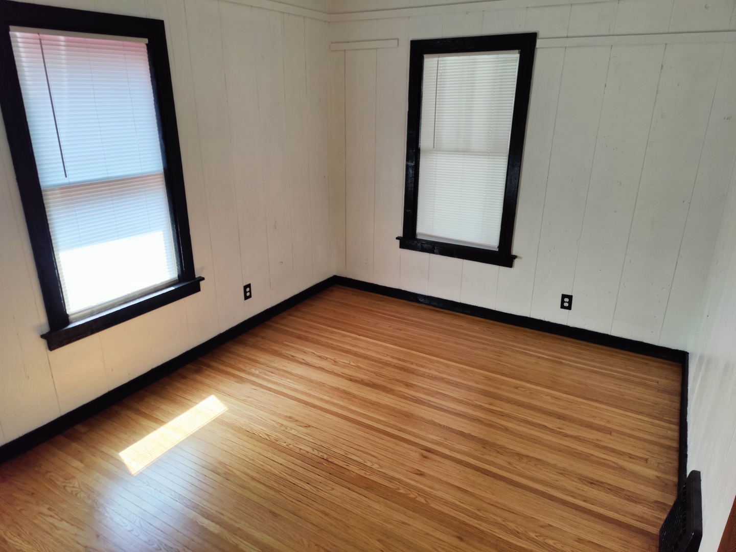 226 Henderson Avenue Property Photo 23