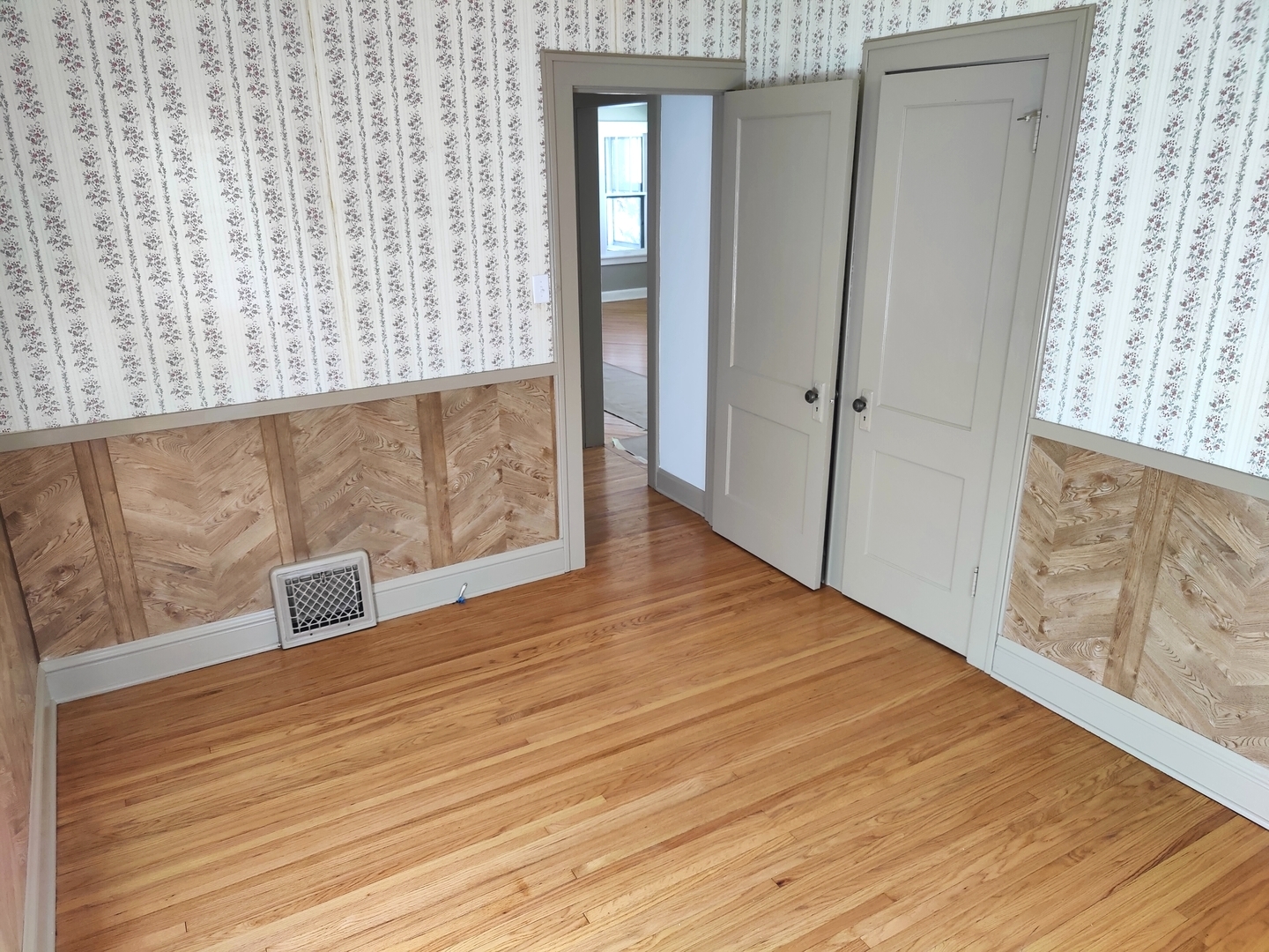 226 Henderson Avenue Property Photo 24