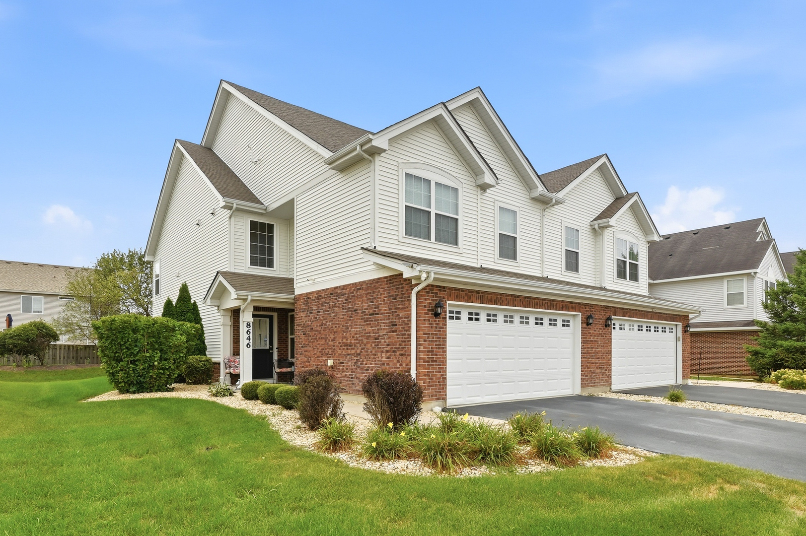 8646 Foxborough Way Property Photo 1