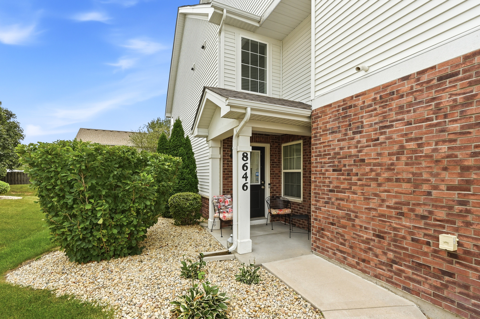 8646 Foxborough Way Property Photo 3