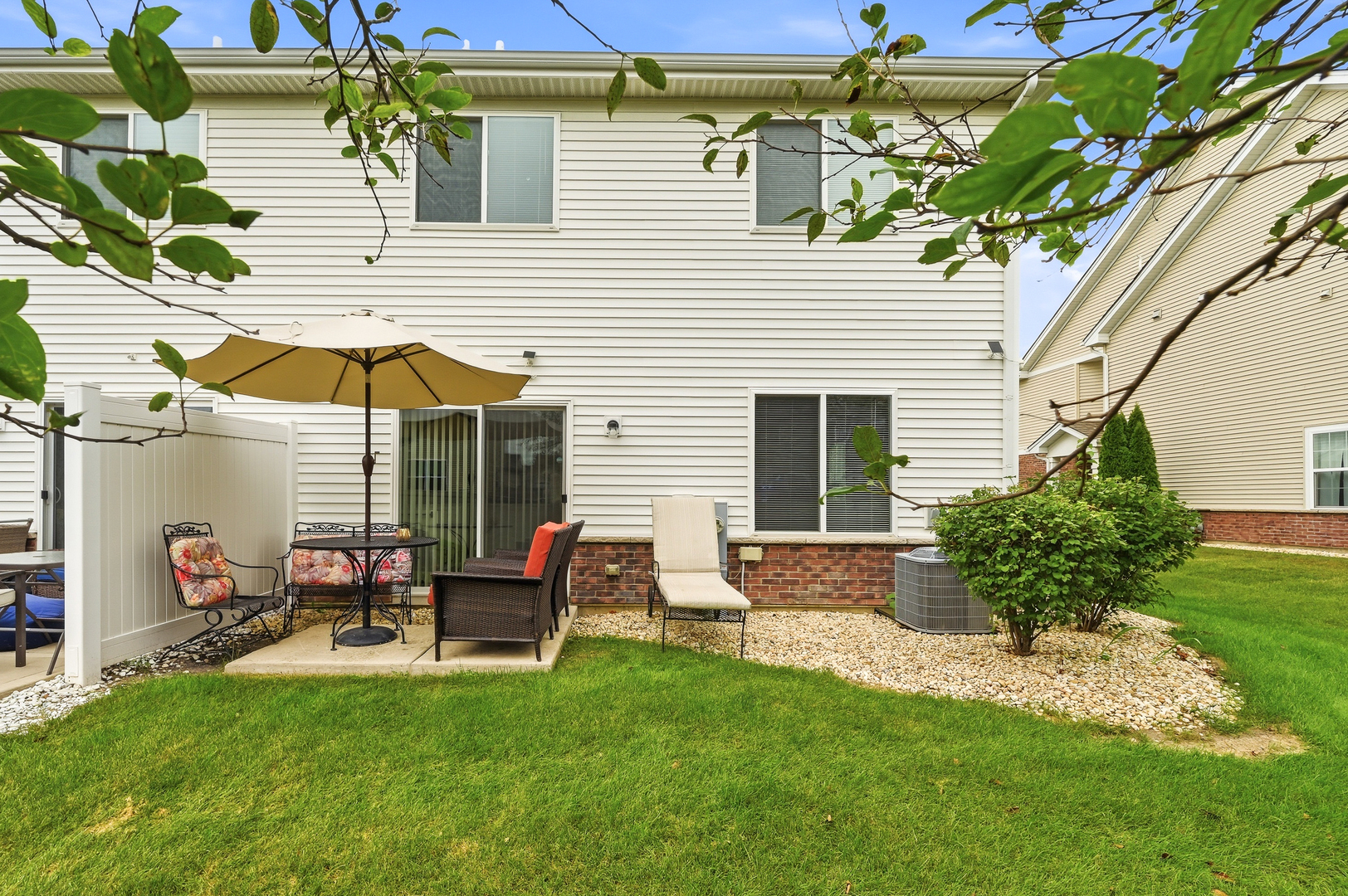 8646 Foxborough Way Property Photo 8