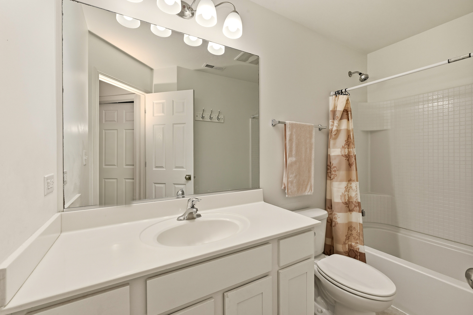 8646 Foxborough Way Property Photo 25