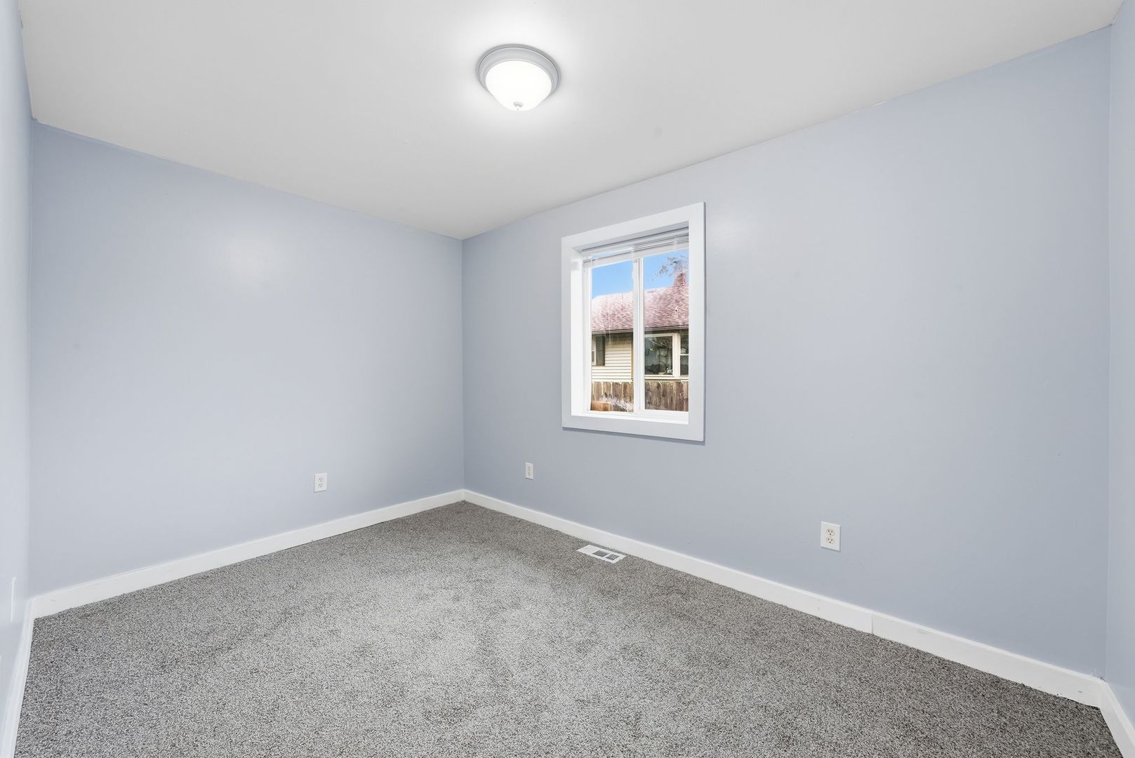 1651 Elgin Avenue Property Photo 11