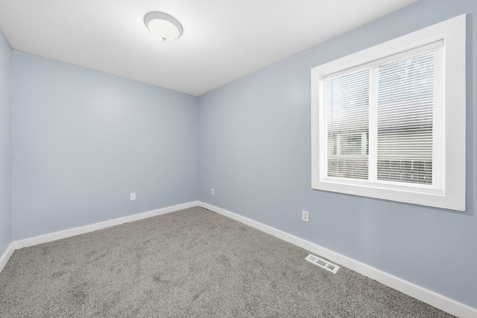 1651 Elgin Avenue Property Photo 13