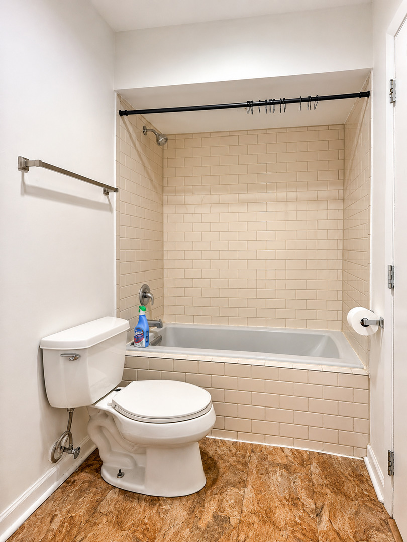 2208 Country Club Drive 26 Property Photo 14