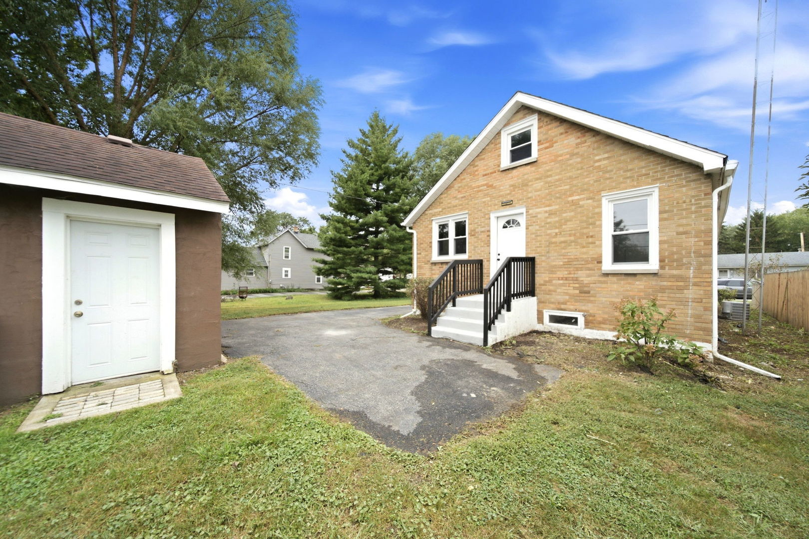 513 Morton Avenue Property Photo 5