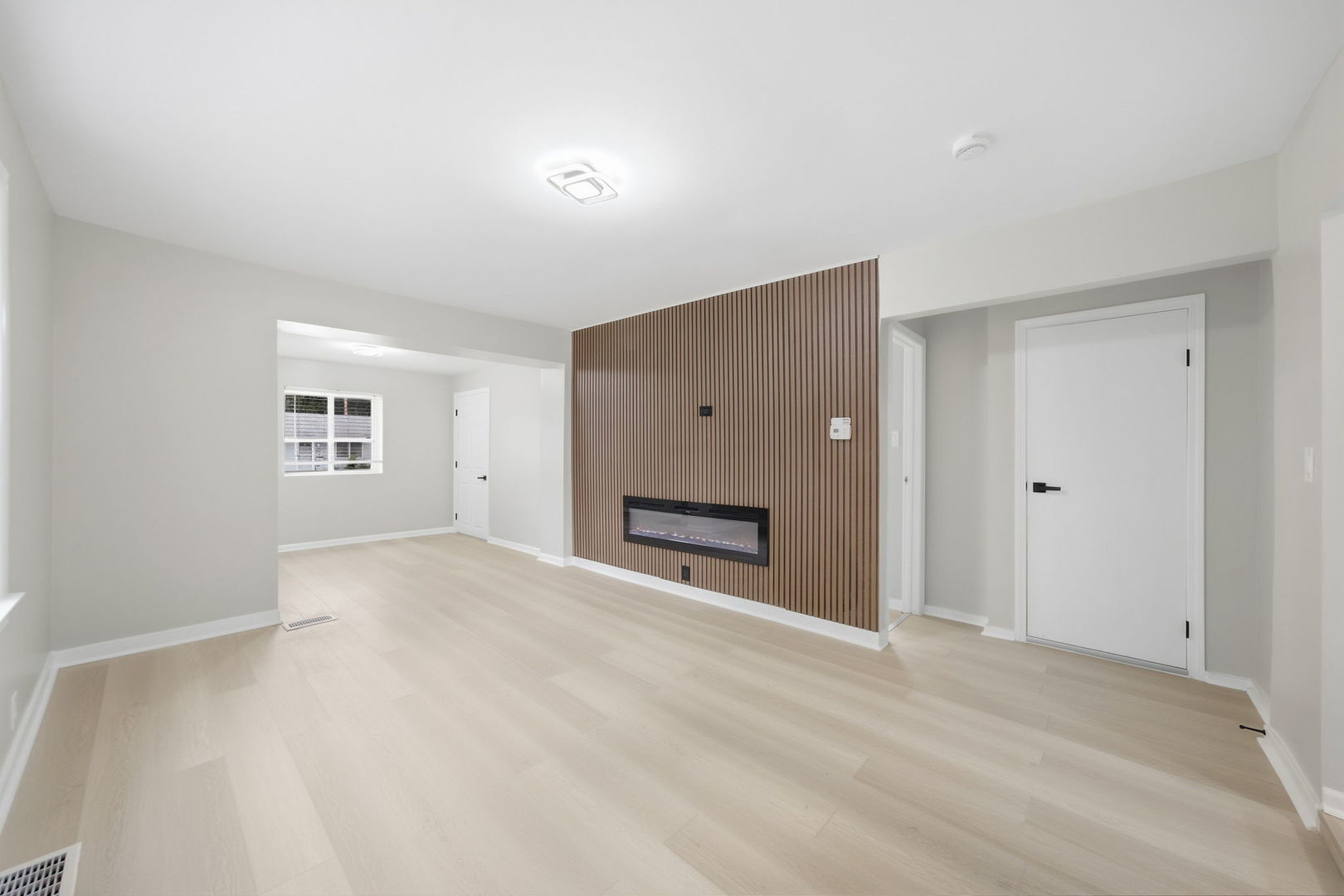 513 Morton Avenue Property Photo 7