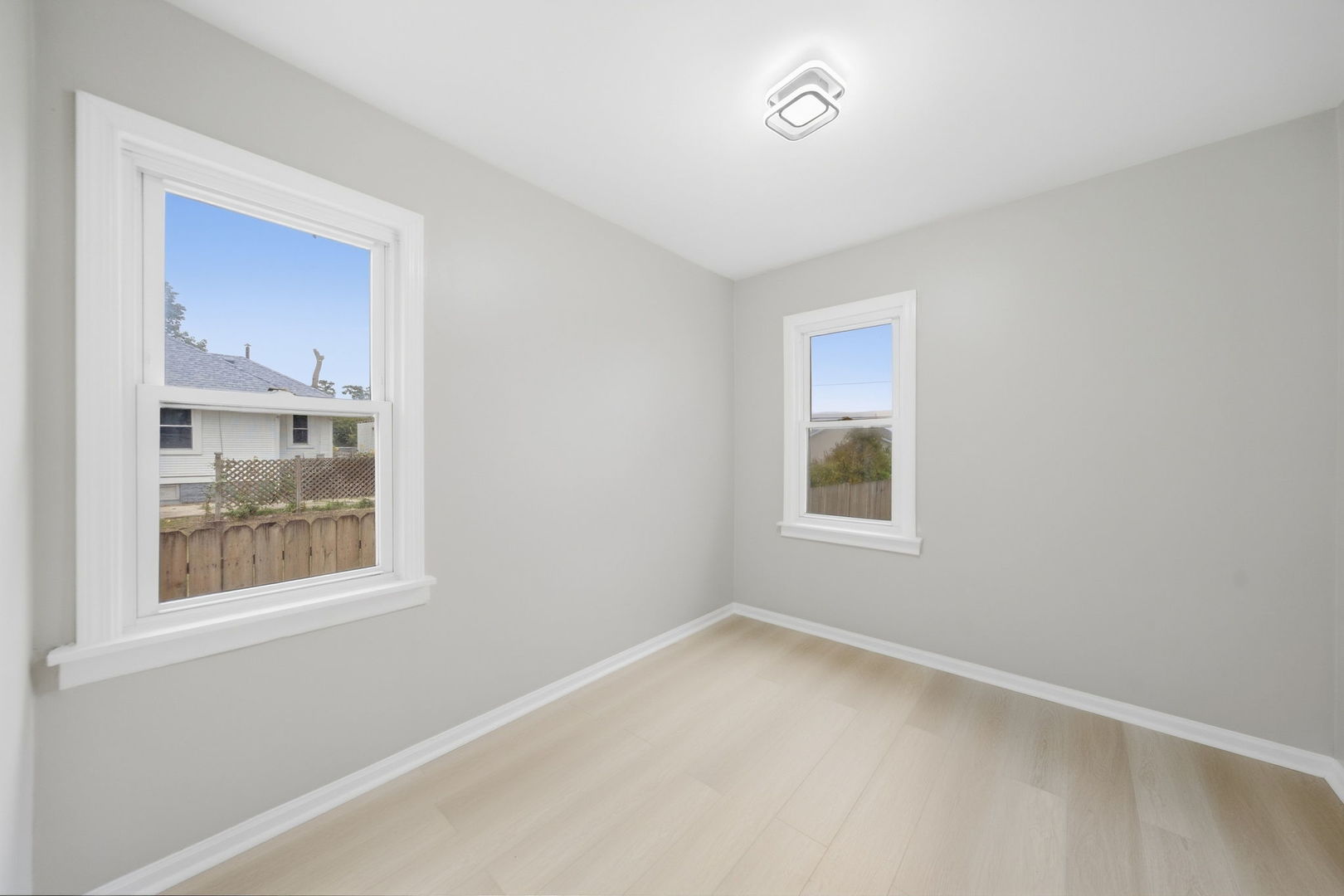 513 Morton Avenue Property Photo 17