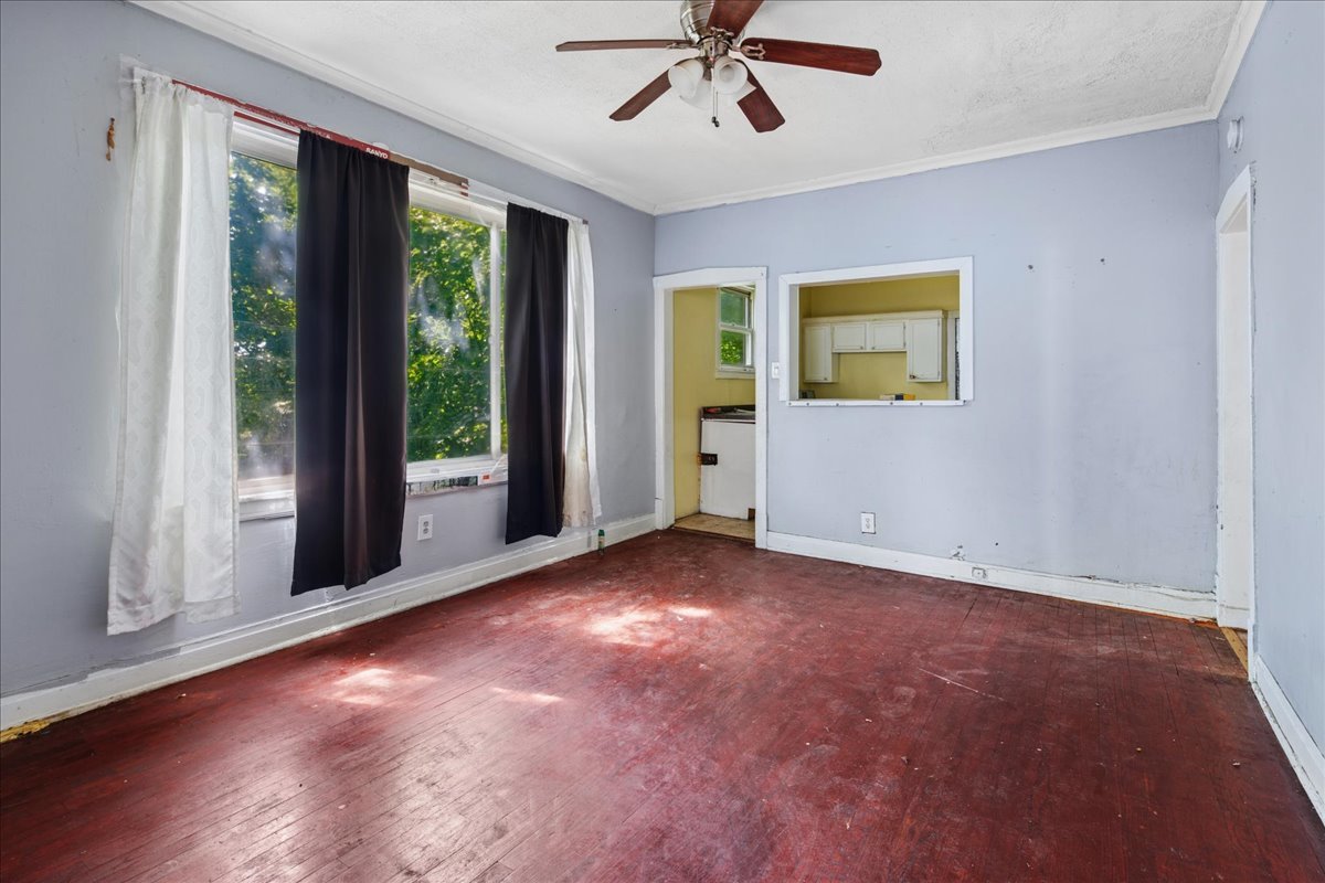 514 N Leamington Avenue Property Photo 10