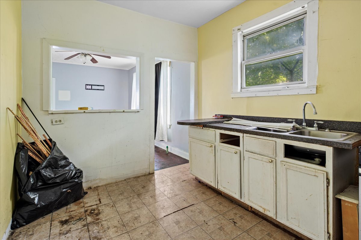 514 N Leamington Avenue Property Photo 13