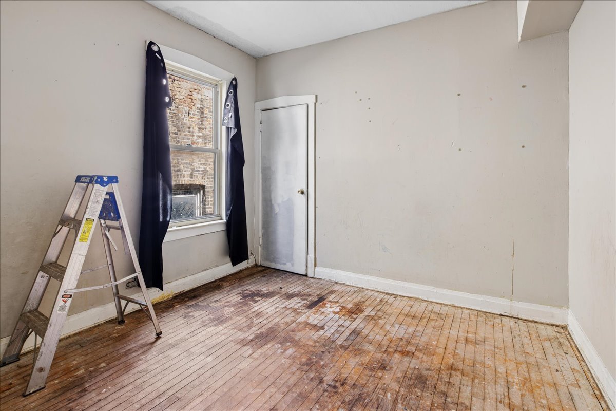 514 N Leamington Avenue Property Photo 14