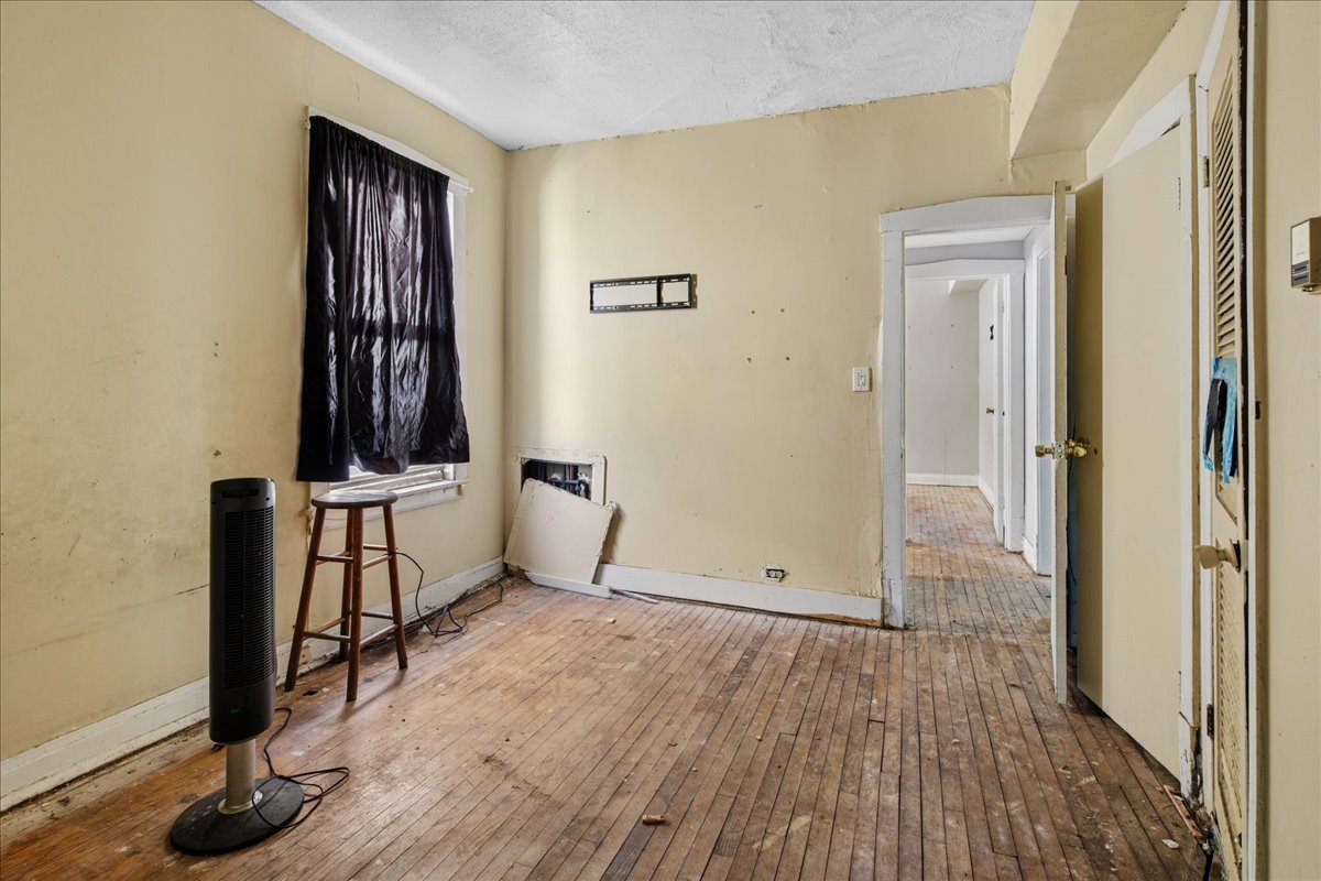 514 N Leamington Avenue Property Photo 16