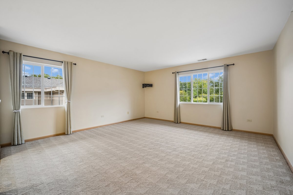 801 N Mclean Boulevard 330 Property Photo 7