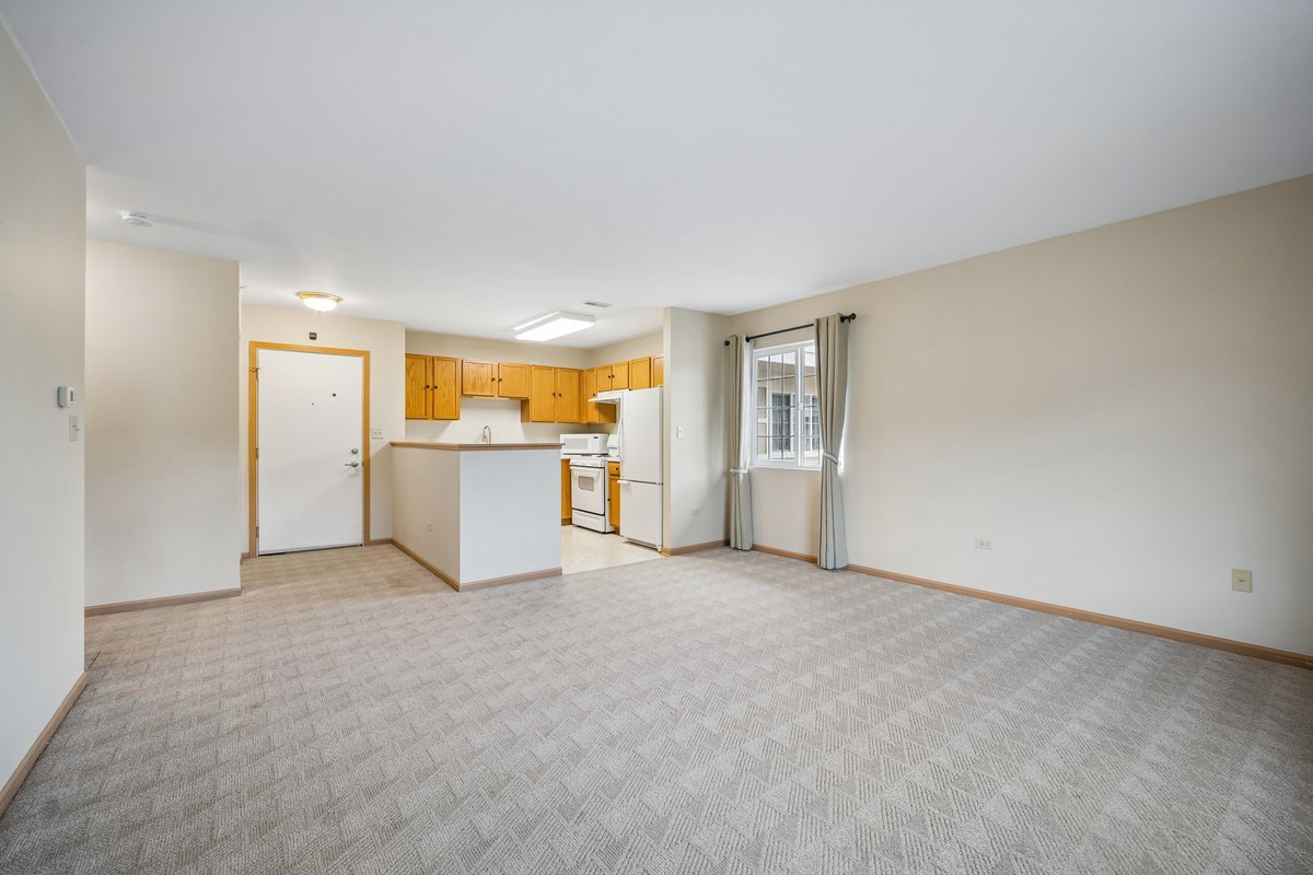 801 N Mclean Boulevard 330 Property Photo 9