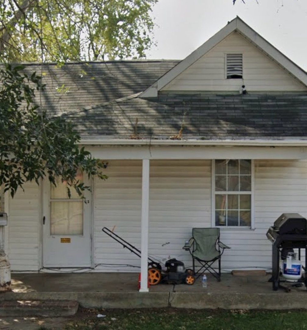 900 W South 1st Street