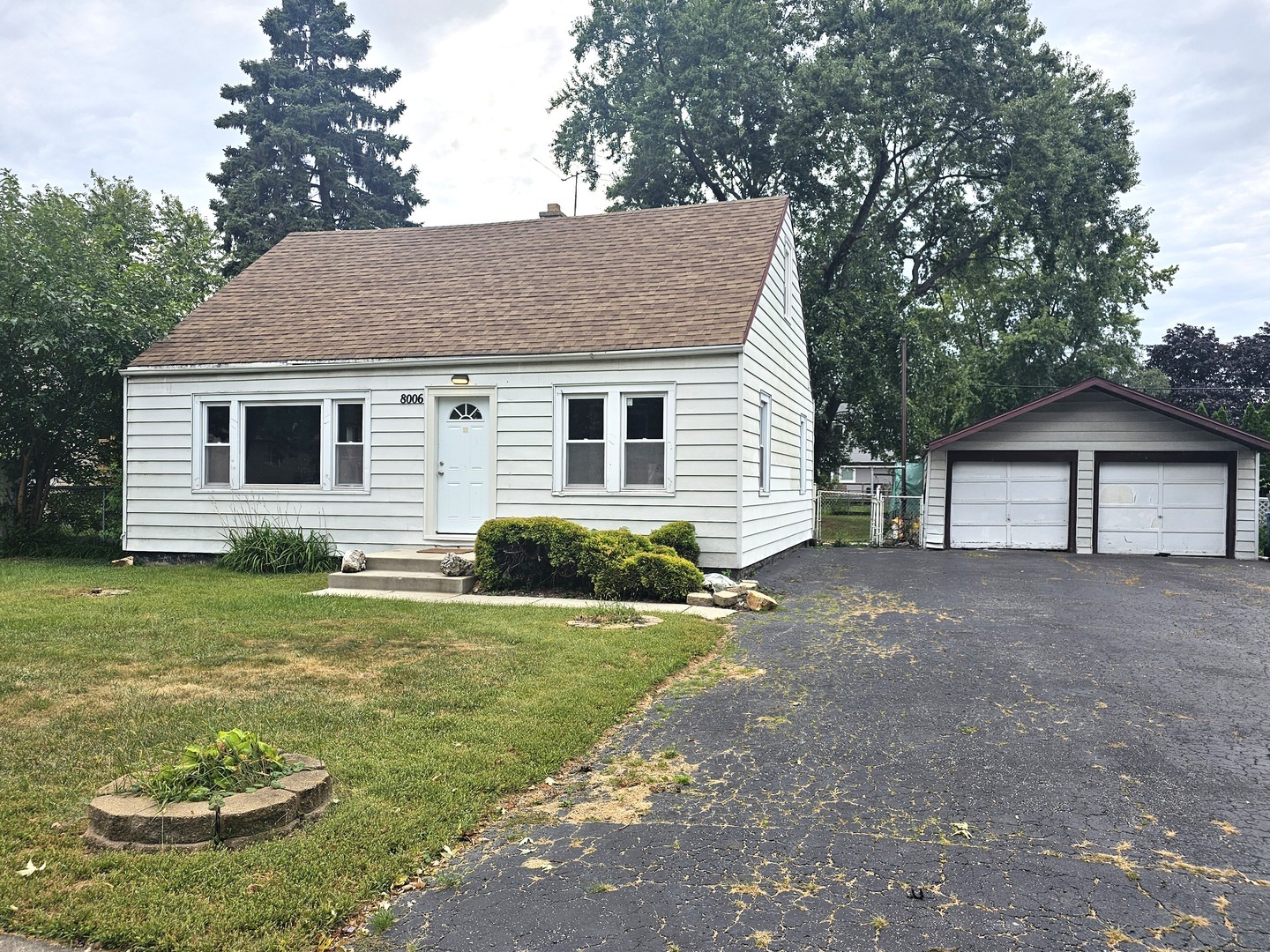 8006 Long Avenue Property Photo 1