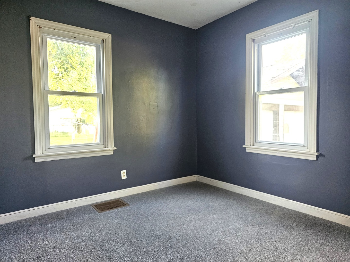 8006 Long Avenue Property Photo 6