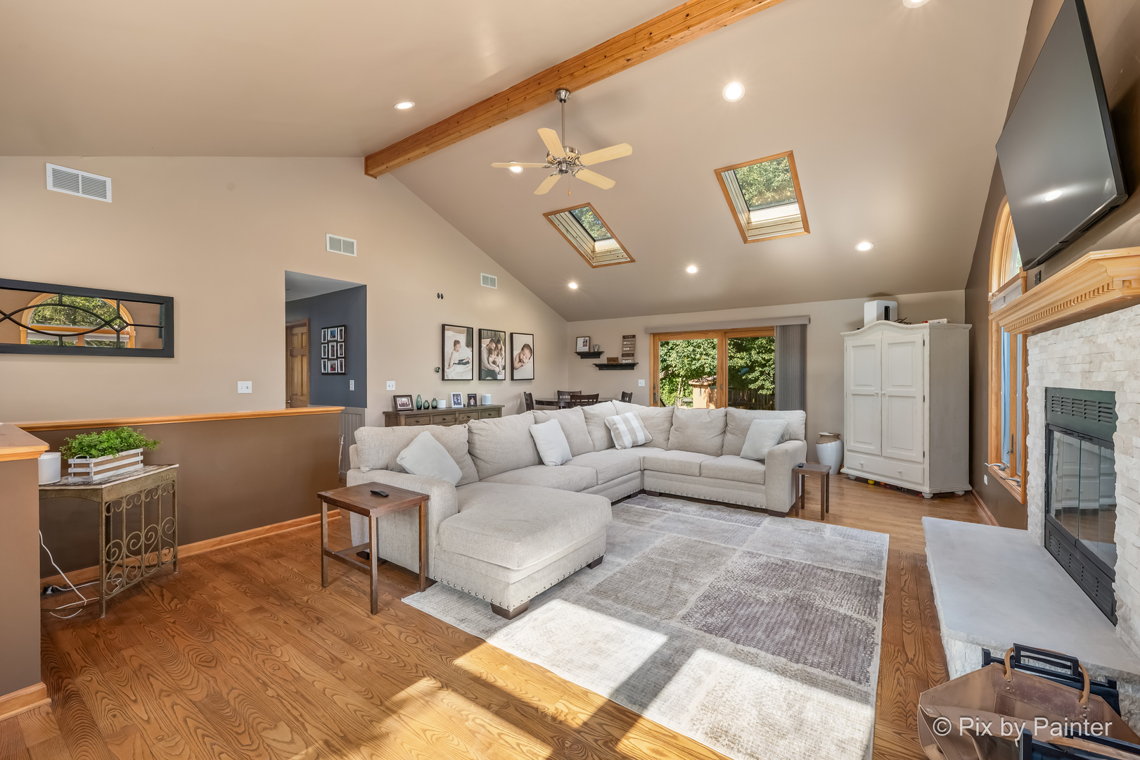 2116 N Pebble Drive Property Photo 8