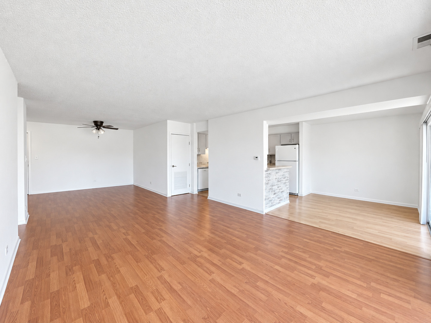 601 W Huntington Commons Road 302 Property Photo 11