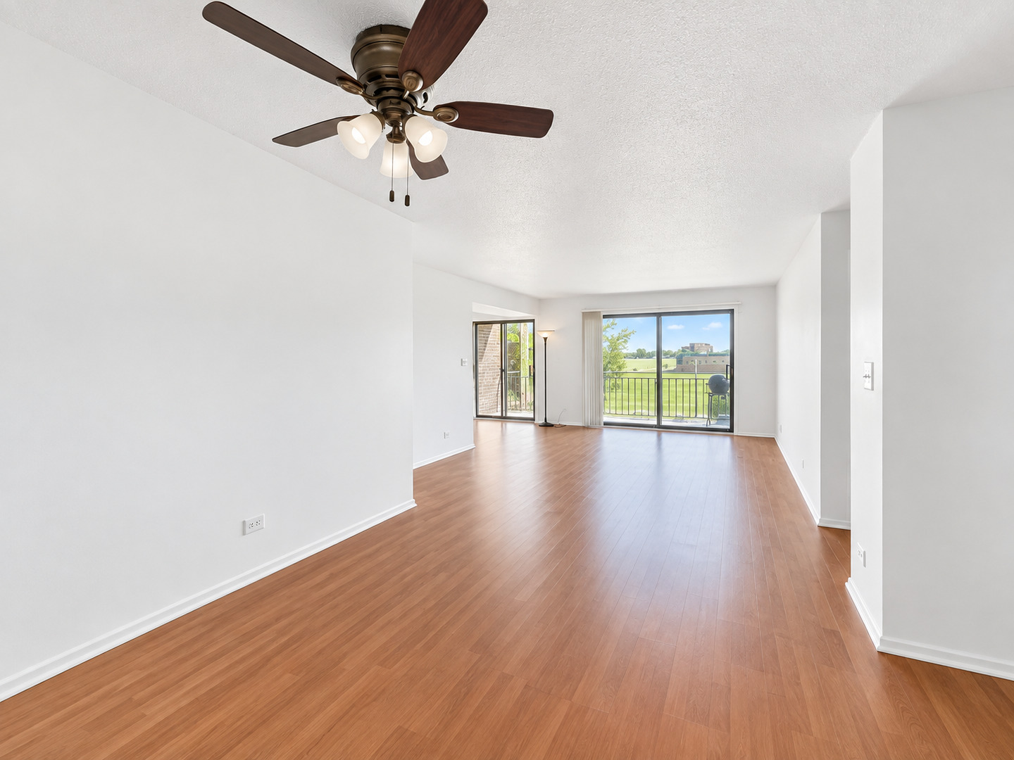 601 W Huntington Commons Road 302 Property Photo 12