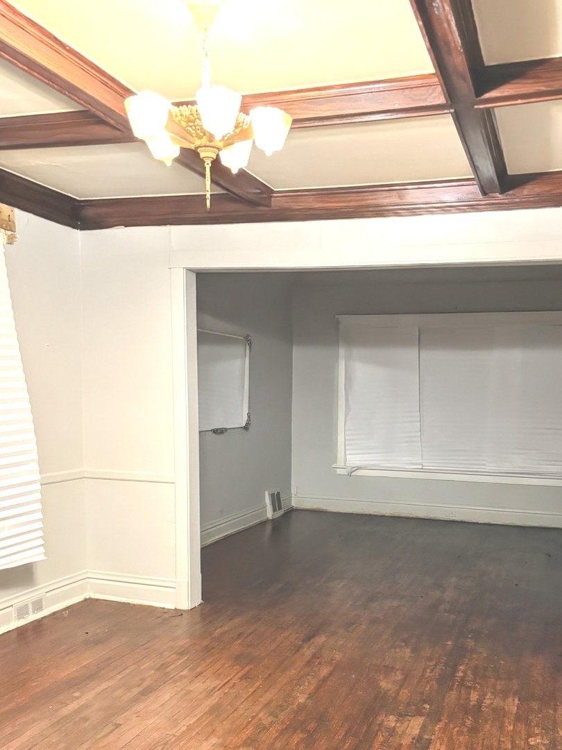 9765 S Winston Avenue Property Photo 6