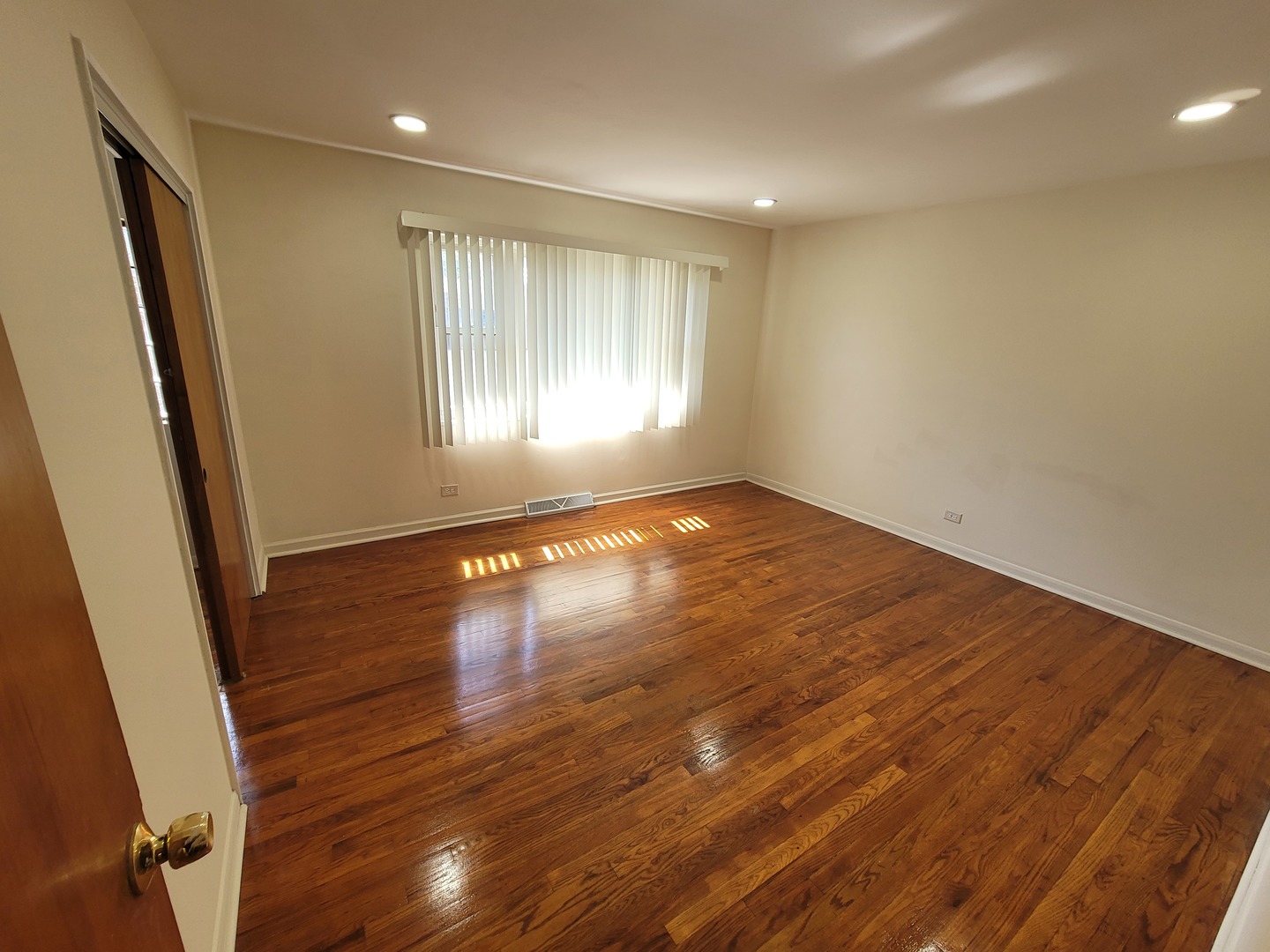 8950 Skokie Boulevard B Property Photo 10