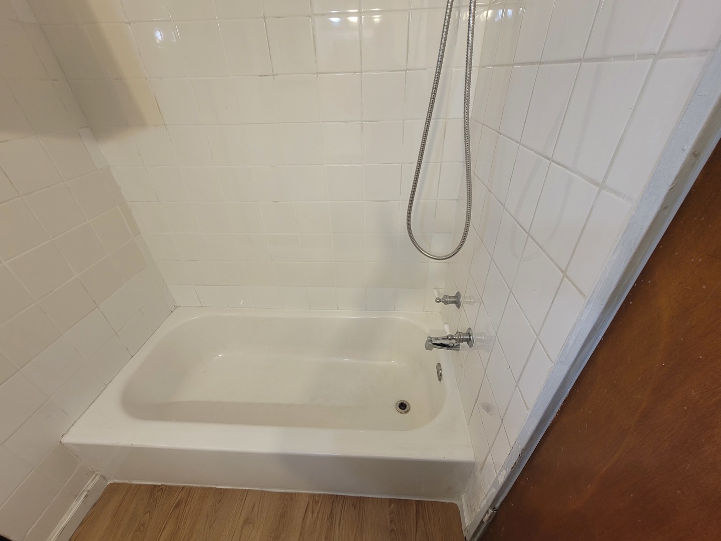 8950 Skokie Boulevard B Property Photo 13