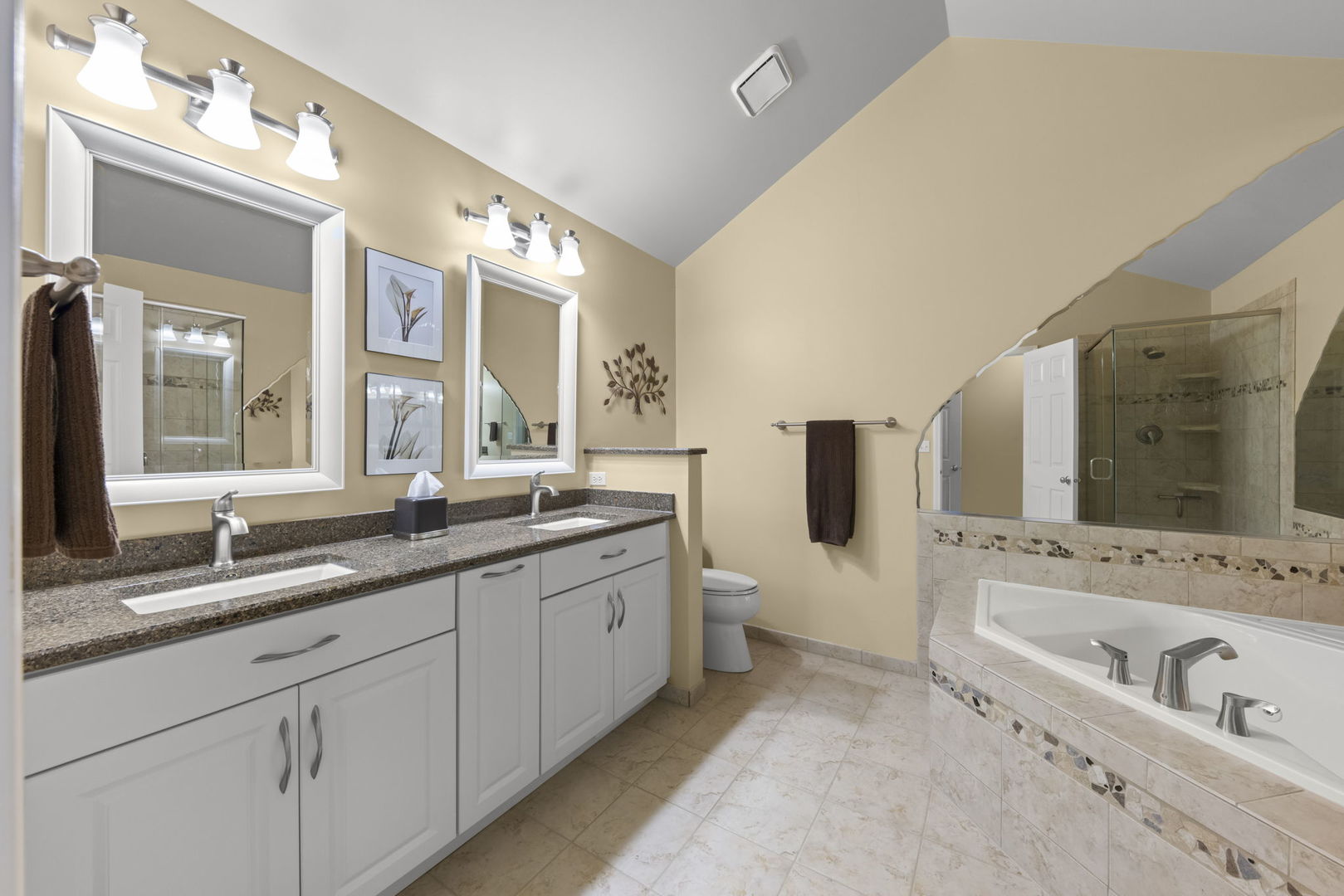 320 Cimarron Road Property Photo 11