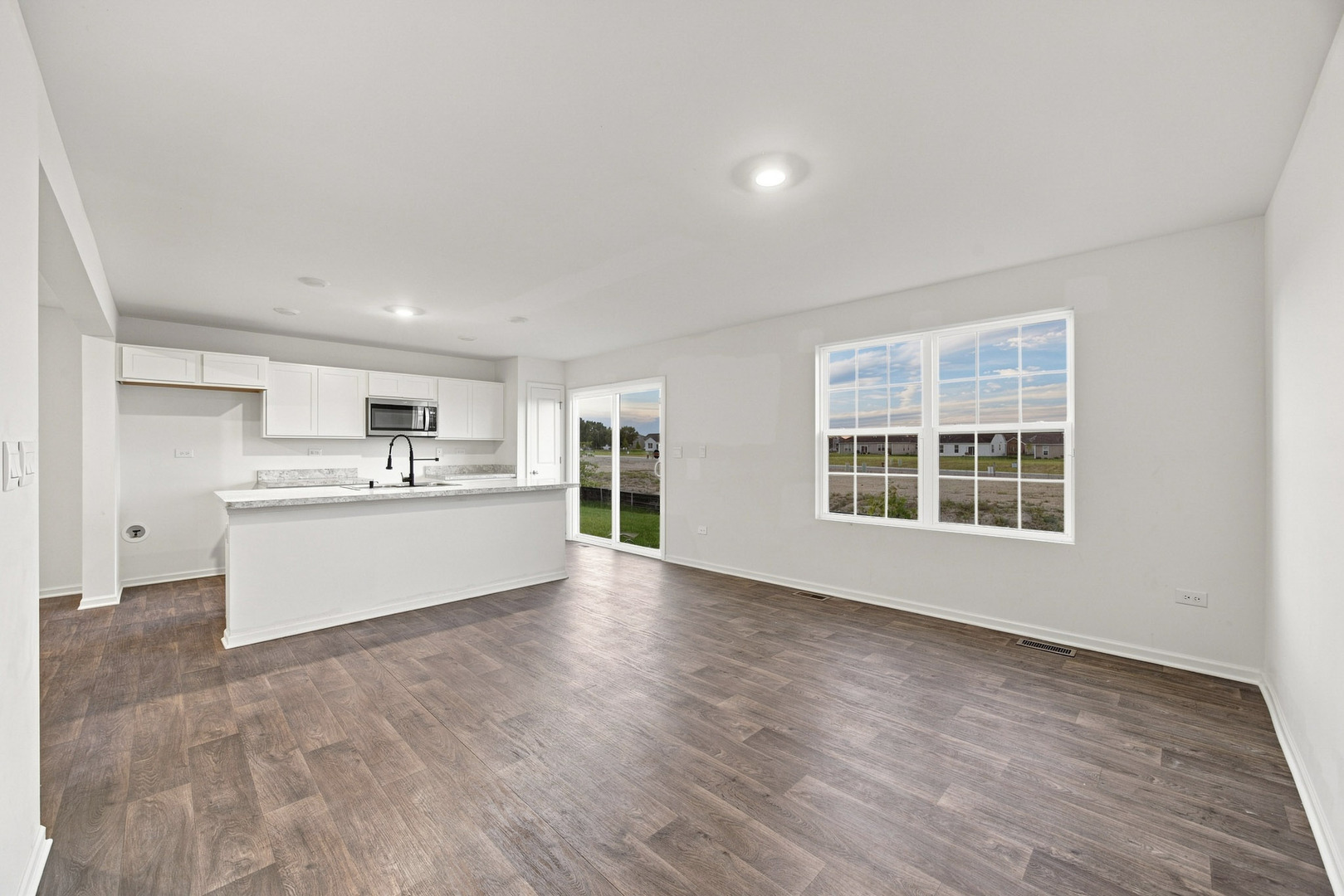 7617 Violet Lane Property Photo 3