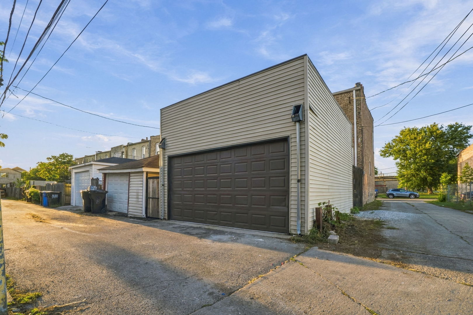 2739 W Maypole Avenue Property Photo 28