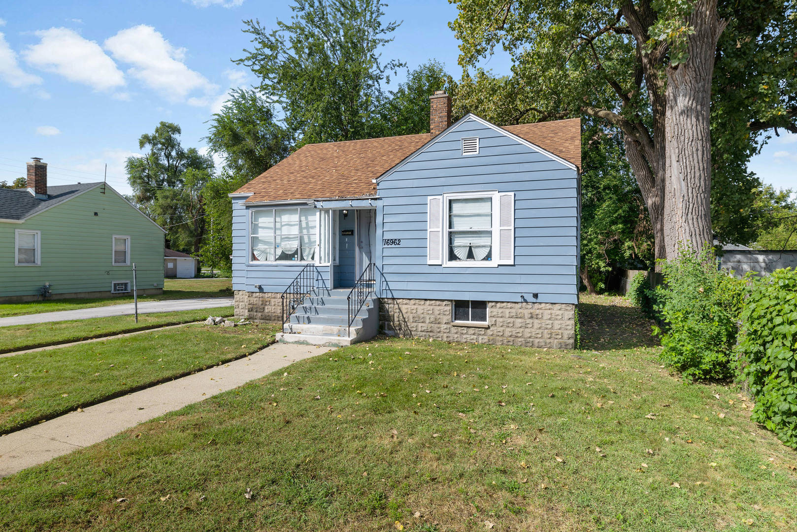 16962 Page Avenue Property Photo 2