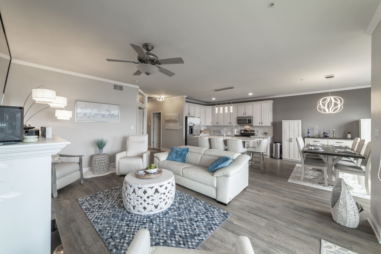 13238 E Lake Shore Drive 102 Property Photo 15