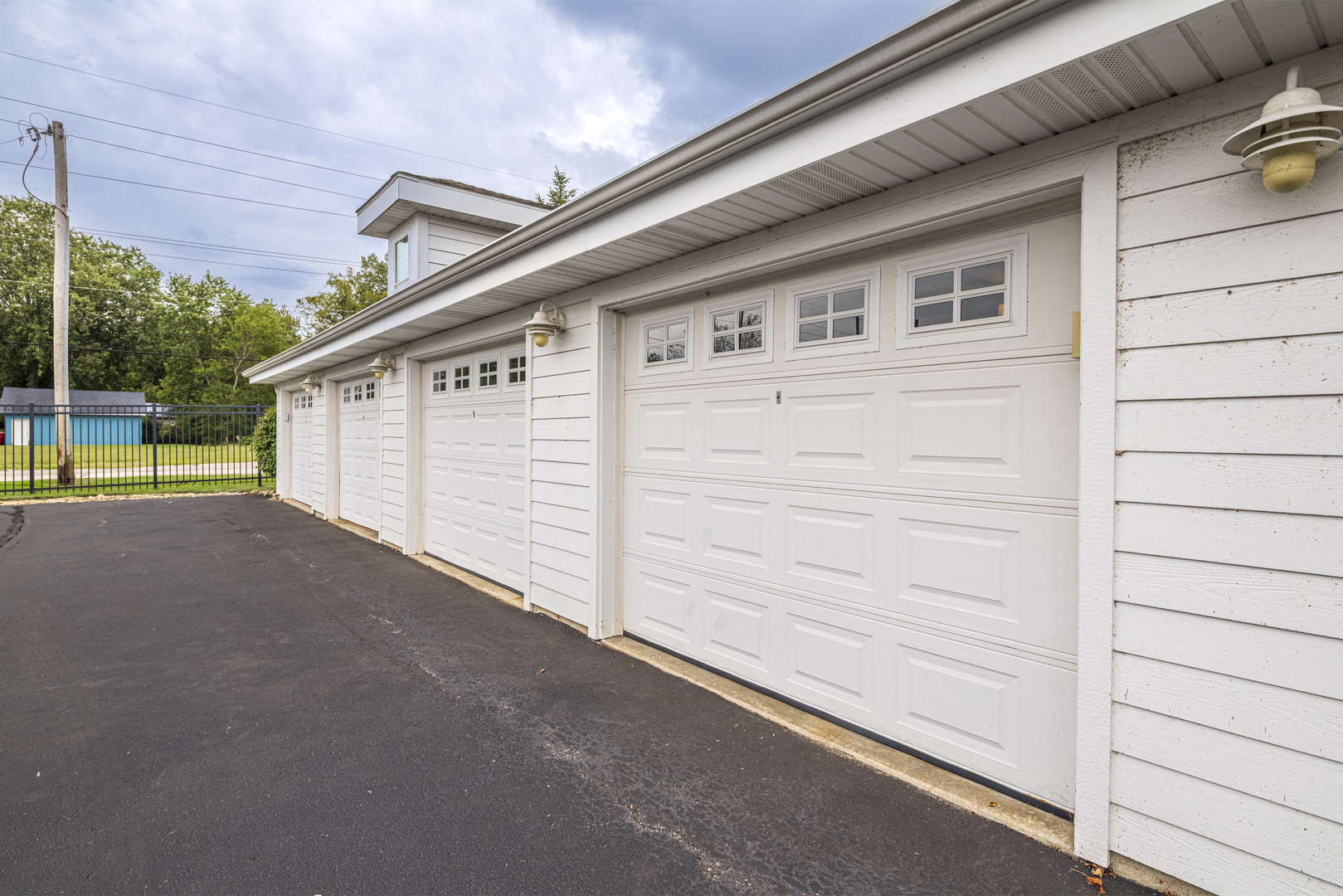 13238 E Lake Shore Drive 102 Property Photo 27