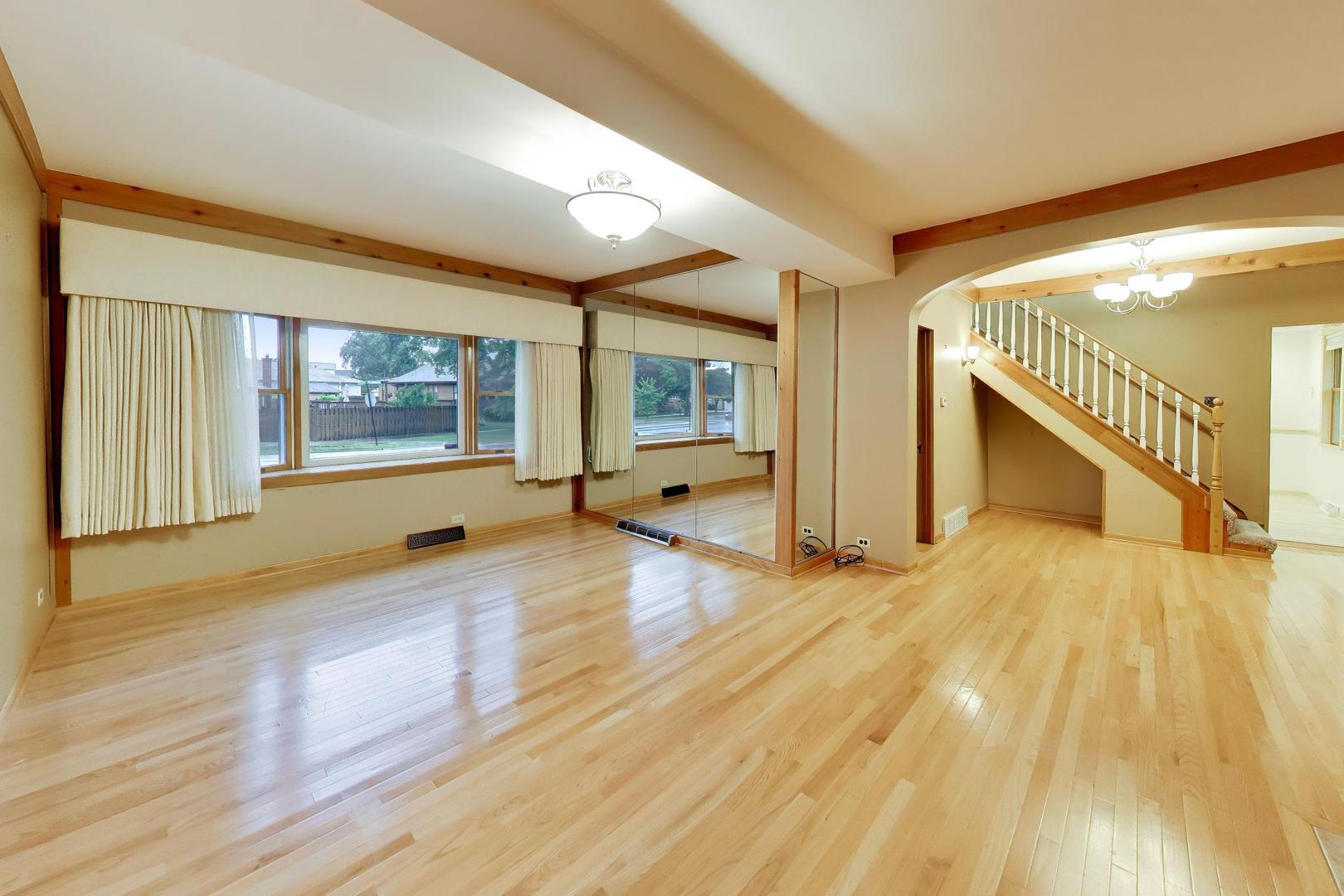 6345 N Nordica Avenue Property Photo 3