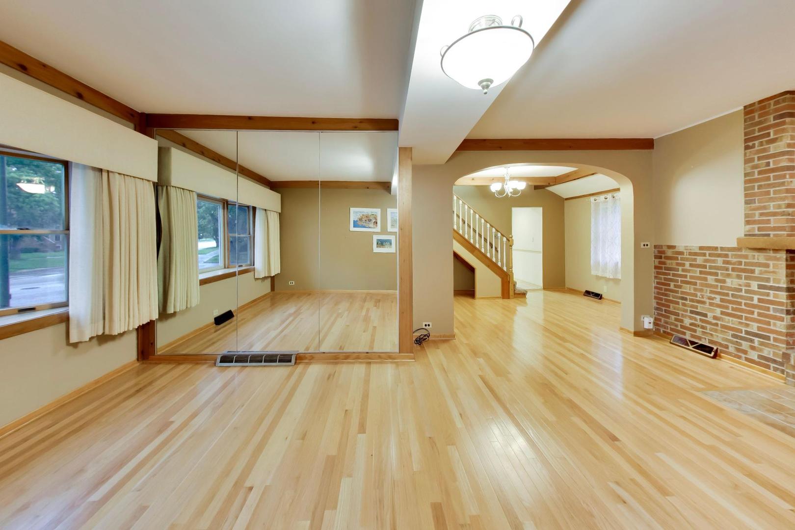 6345 N Nordica Avenue Property Photo 6