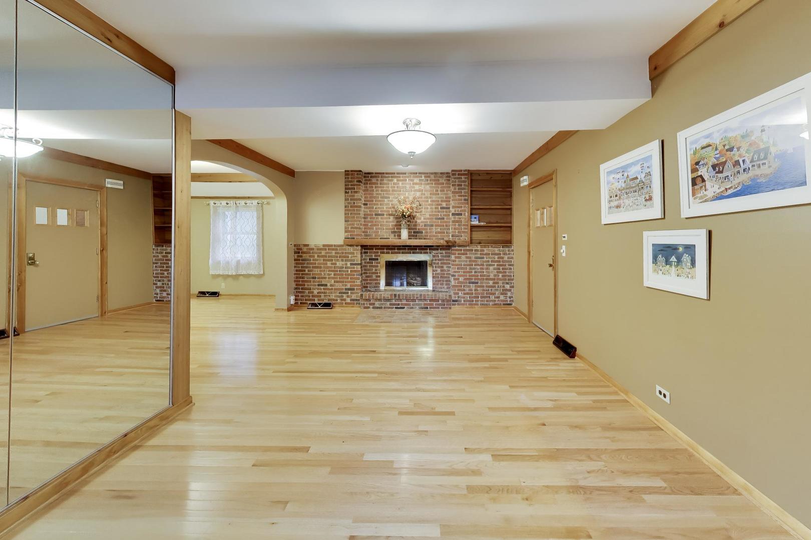 6345 N Nordica Avenue Property Photo 7