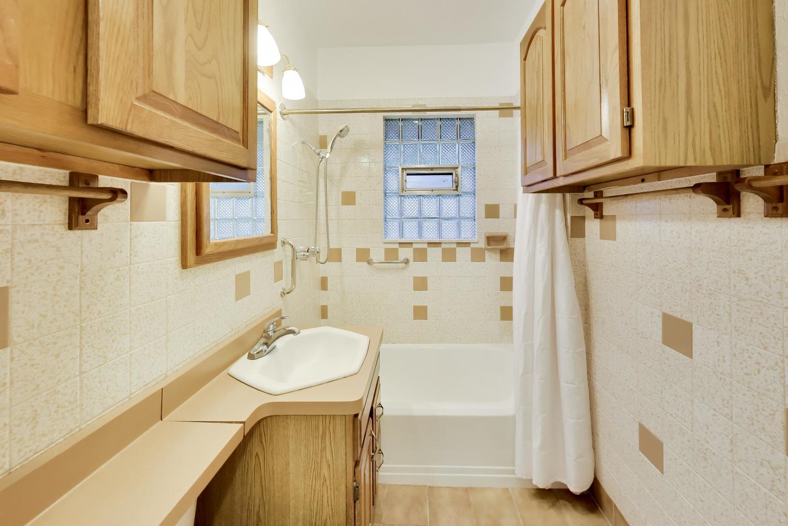 6345 N Nordica Avenue Property Photo 15