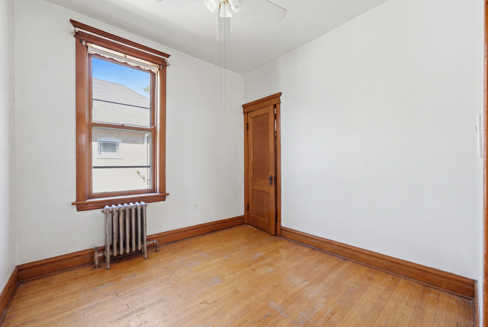 5323 W 24th Place Property Photo 6
