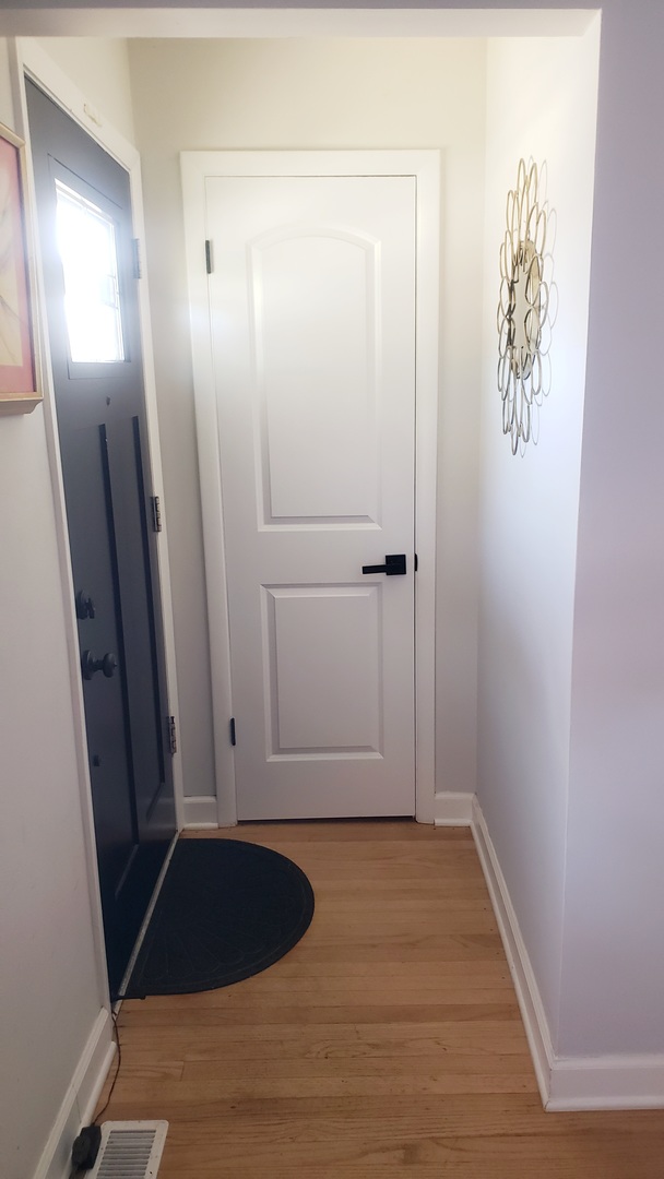 460 Crandon Avenue Property Photo 4
