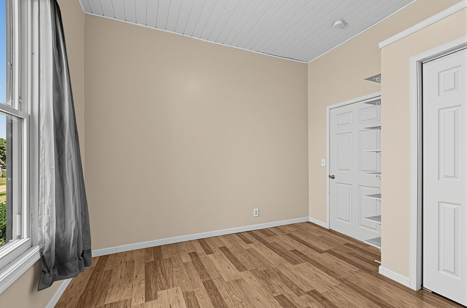 110 2nd Street Property Photo 4
