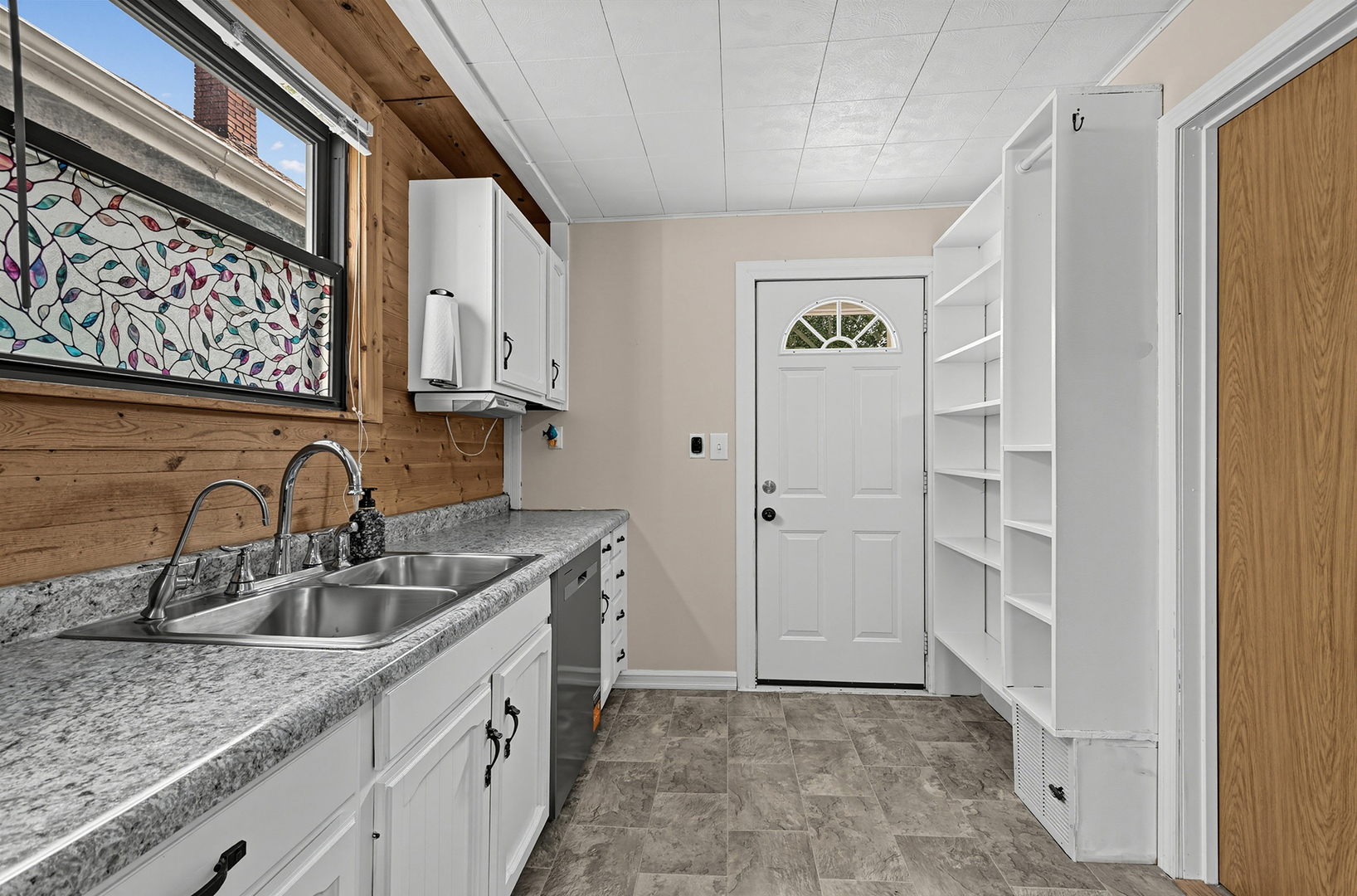 110 2nd Street Property Photo 10