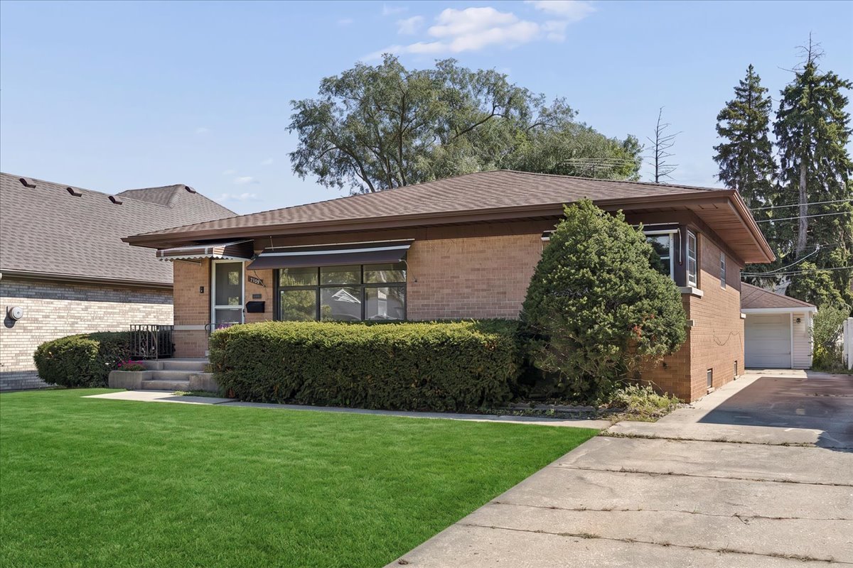 2109 Norfolk Avenue Property Photo 2
