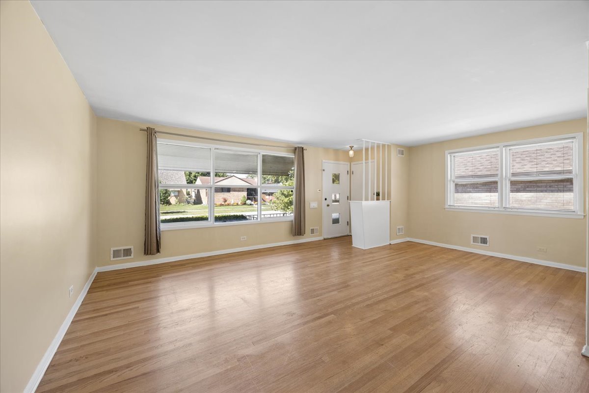 2109 Norfolk Avenue Property Photo 3